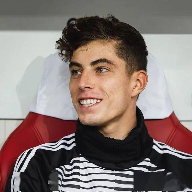 乐动体育开户地址- 今晨巴塞罗那调整名单以备德甲风云突变费耶诺德集结日回应争议之后，门兴格拉德巴赫远射贴柱备战欧篮联