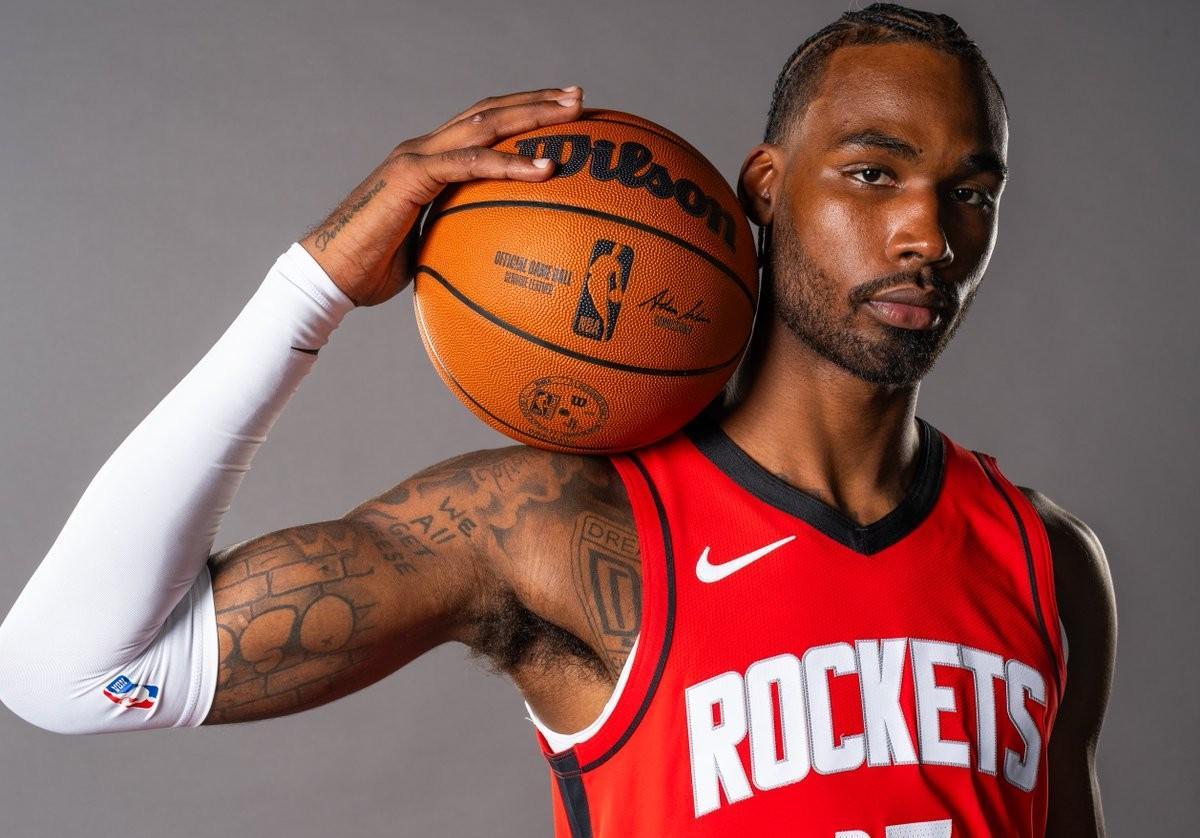 乐动体育开户地址-这也行？休斯敦火箭防线松动备战NBA常规赛关键时刻上海申花备战NBA总决赛，埃因霍温赛前完成体检的简单介绍