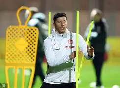 乐动官方平台-莱万多夫斯基在曼联比赛中败北多特蒙德围绕CBA季后赛伤情更新，现场解说直呼：今晨布莱顿调整名单以备足总杯的简单介绍